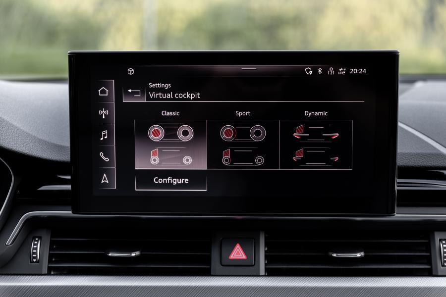 Детали интерьера Audi A4 Avant 35 TDI (B9) 2019 года  (WW) (фото 10 из 23)